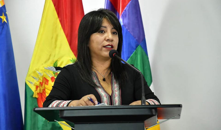 nadia-cruz-69