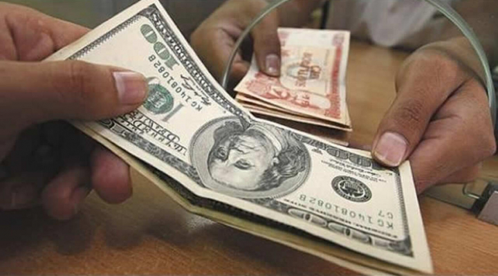 b_53569_el-dolar-cae-por-debajo-de-los-bs-10-y-economista-atribuye-la-baja-a-una-menor-especulacion-1
